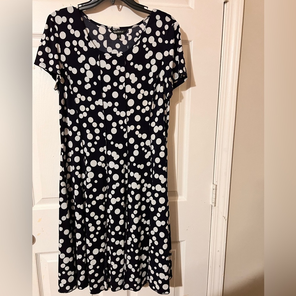 Glamour Pullover Geometric Dress size 12-Pre loved